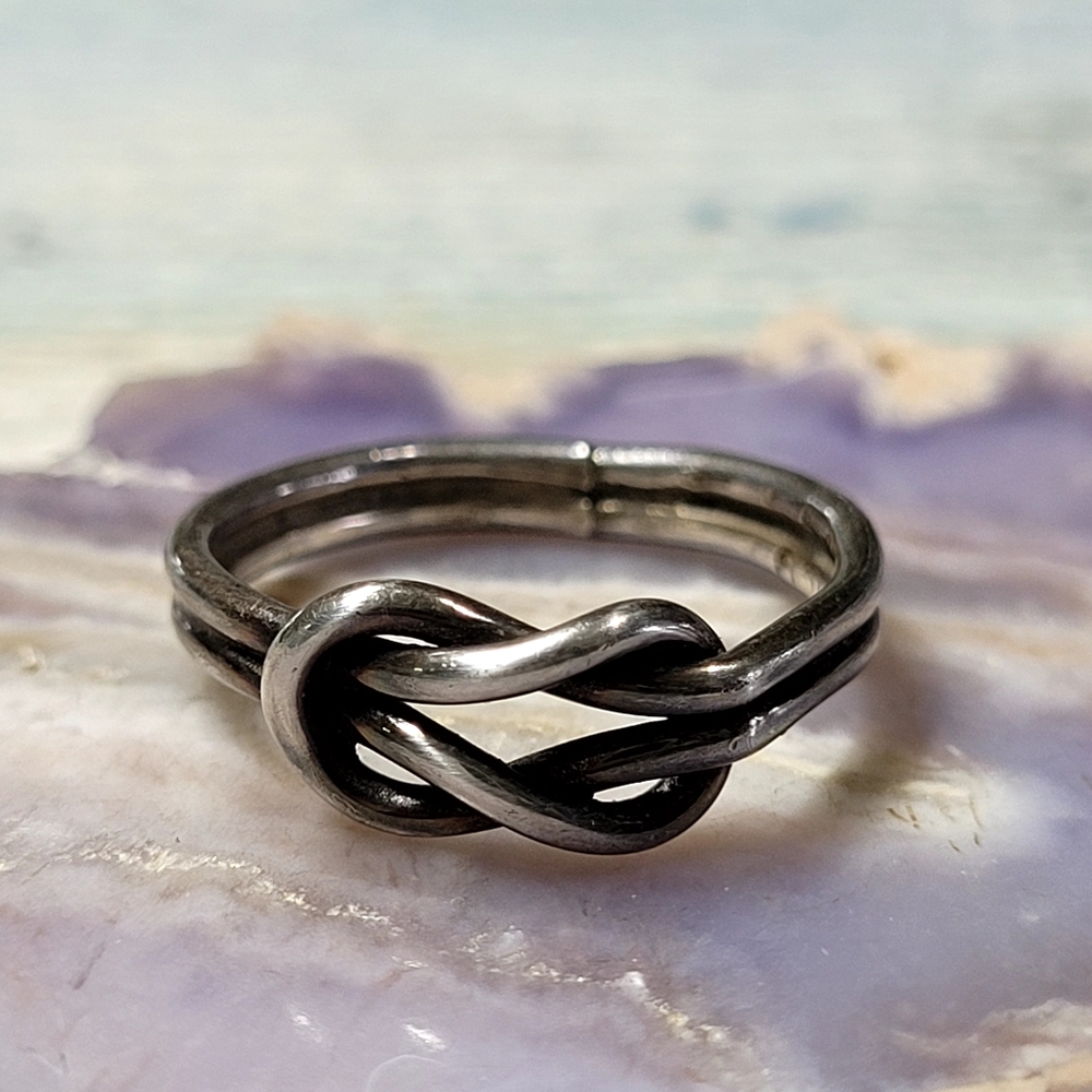 Silver 925 Knot Ring.